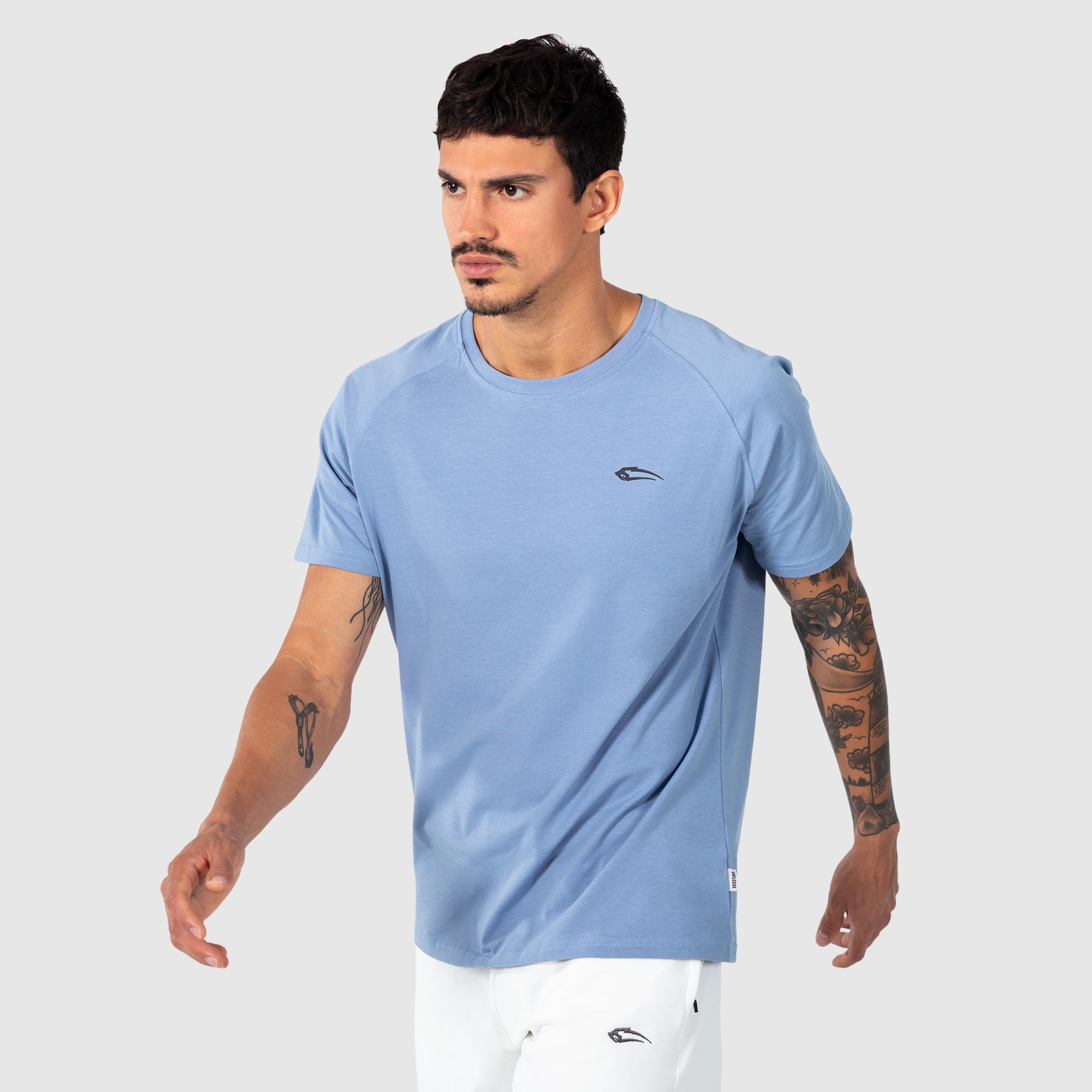Blau